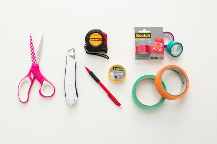 Na dekoráciu steny budete okrem iného potrebovať washi pásky urobte si sami dekorácia na stenu washi materiály nožnice koberec nôž nástenné pásy