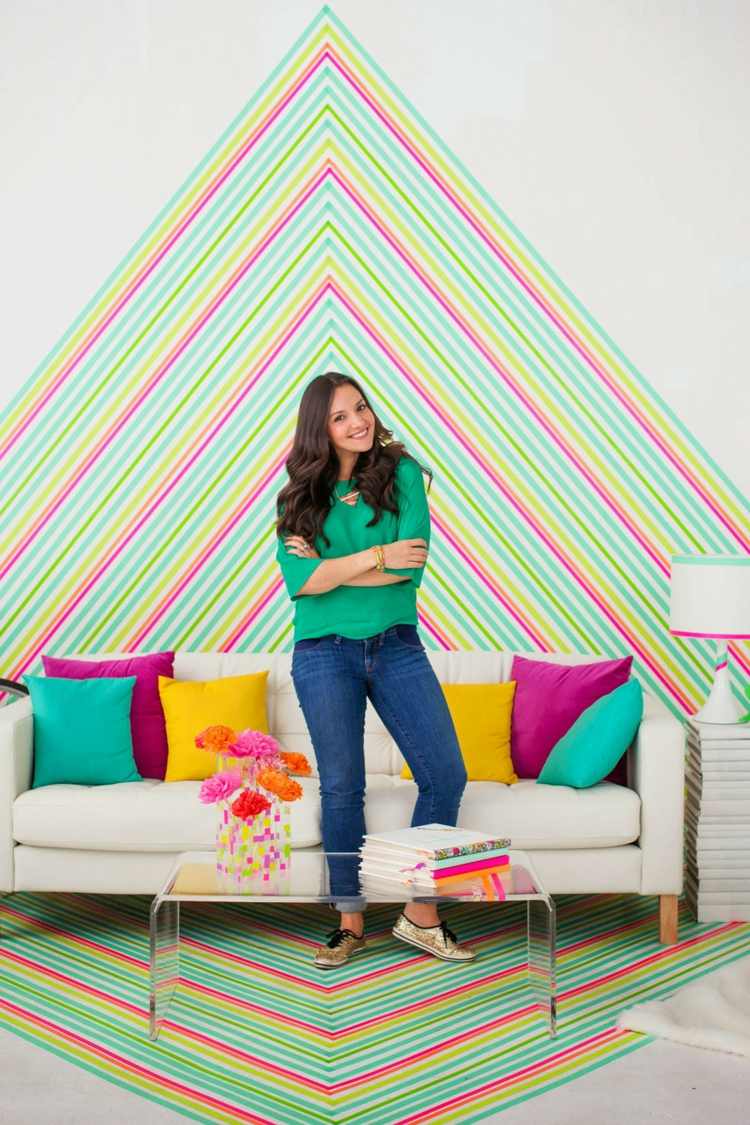 Hotová dekorácia na stenu v efektívnych farbách urobte to sami dekorácia steny efektívny trojuholník farebný dizajn podlahy