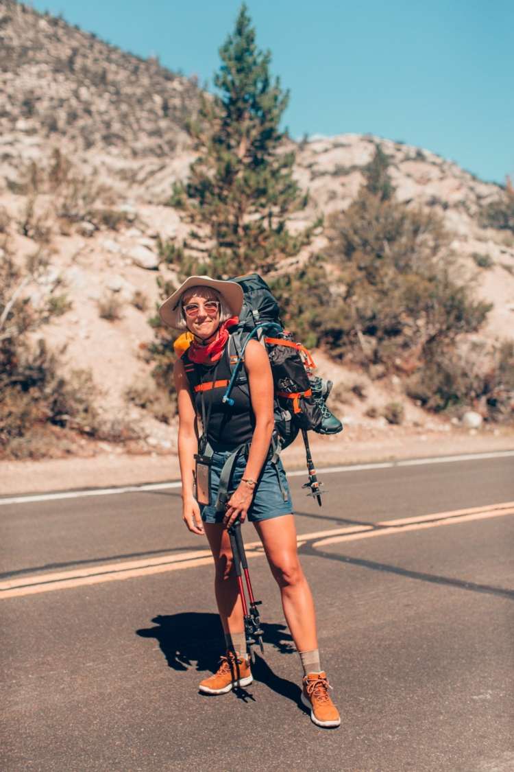 Turistický outfit dámska letná turistická obuv dámska letná čiapka