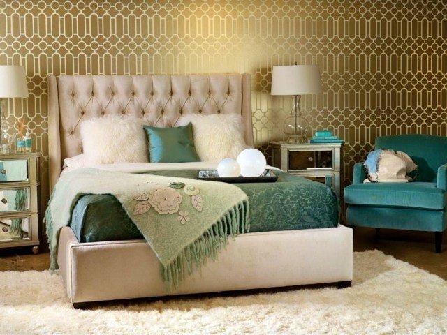 Tapeta do spálne so zlatým efektom-geometrickým vzorom-ušľachtilá moderné-farby-steny-do-spálne-tapety-so zlatým efektom-geometrické vzory