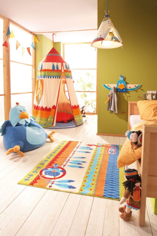 farby na stenu-nápady-detská izba-olivovo-zelená-indická-stan-teepee-miesto-nápady