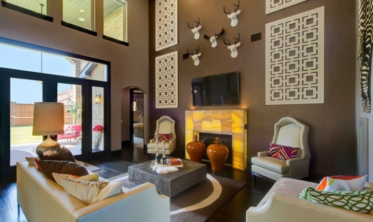 Stenový dizajn-hnedo-žltá-obývačka-nápady na bývanie-vidiecky štýl