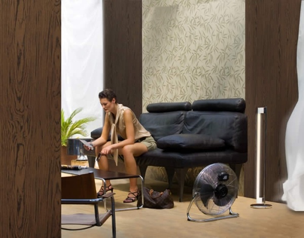 dekorácia na stenu dizajn trendy nápady tapeta interiér čokoládové tóny