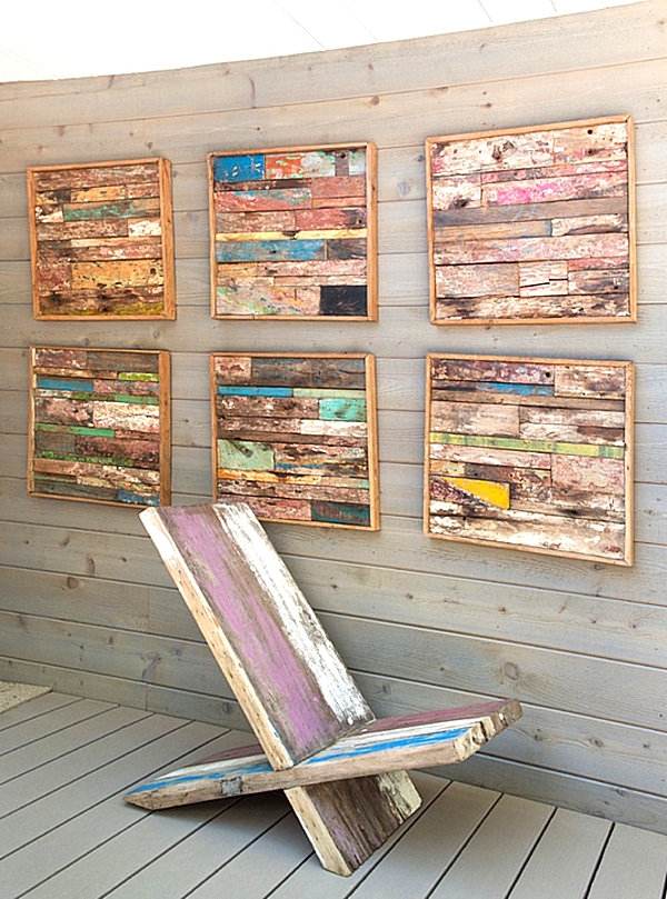 Recyklovaná dekorácia na stenu zvnútra aj zvonka z odlúpnutej patinovanej dreva