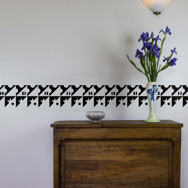 Vytvára čierne biele motívy stien