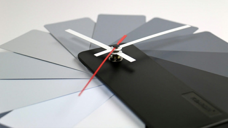 design-nástenné hodiny-ombre-čierna-sivá-moderný štýl