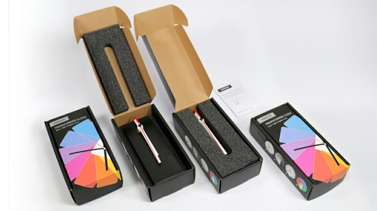 nástenné hodiny dizajn balenie-farebné-čierne-praktické-nápad