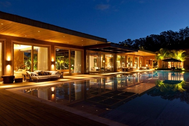 bazén nočné osvetlenie salónik krytá terasa bazén-nočné osvetlenie-salónik-krytá terasa