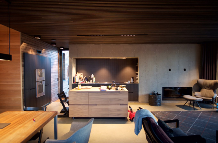 kuchynské sedenie odhalené betónové osvetlenie