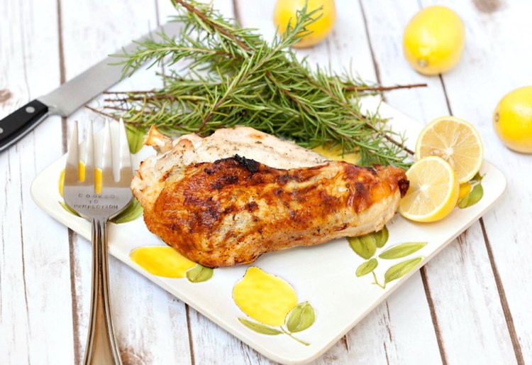 Jesť morčacie mäso po cvičení jogurtový rozmarínový recept