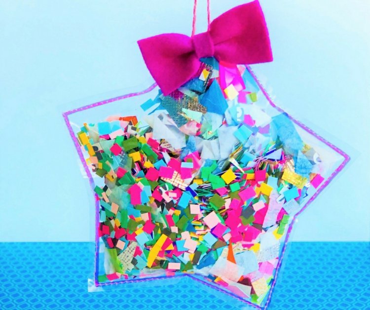 Vyrobte hviezdu zo zvyškov papiera a fólie - pestrofarebná dekorácia na zavesenie
