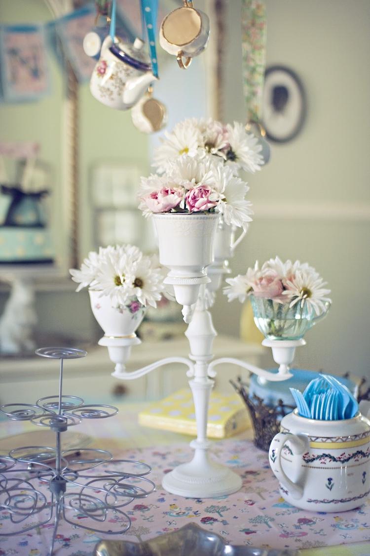 Vyrobte si svoj vlastný svietnik zo starých šálok