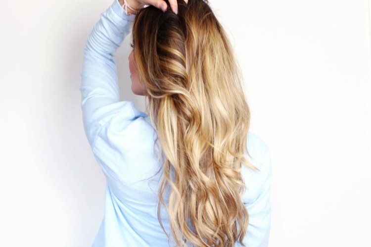 balayage-technology-care-tips-stressed-špičaté-blond-vlasy