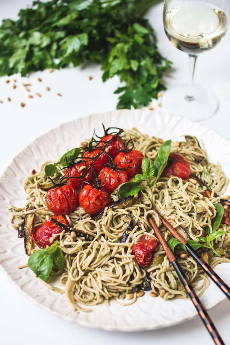 Soba rezancový recept cherry paradajky v rúre zdravé huby píniové oriešky zdravé