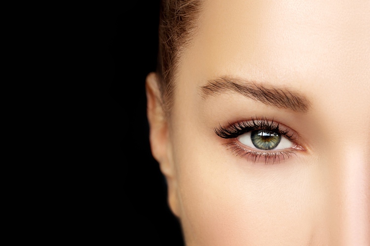 Čo je možné urobiť proti tmavým kruhom? Tipy a výrobky domácej starostlivosti Čo robiť proti tmavým kruhom - tipy na starostlivosť - domáce prostriedky -