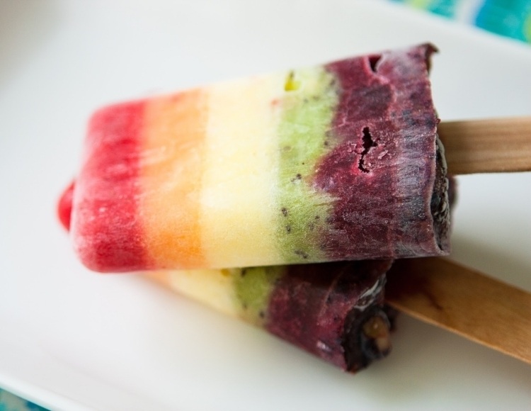 Vyrobte si vodný ľad sami-dúhové mrazenie-deti-ovocné-vrstvy