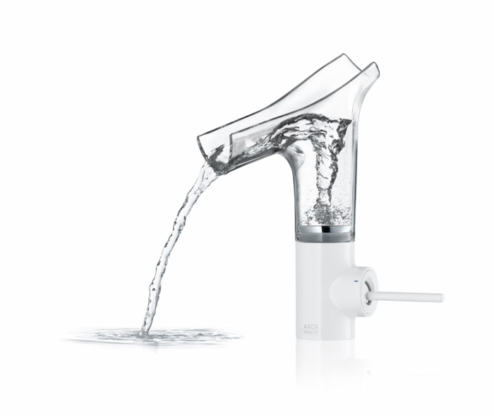 dizajn kúpeľne moderný sklenený faucet biela priehľadná voda