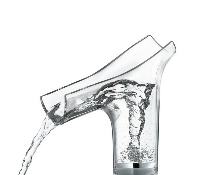 faucet axor moderná kúpeľňa so zariadením umývadlo