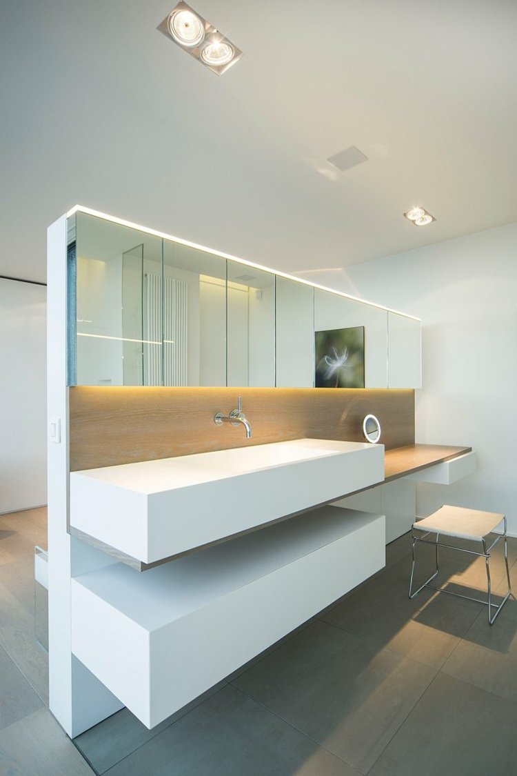 Moderné, biele umývadlo biele-nábytok-byt-umývadlo-konzola-plávajúci-efekt-zrkadlo-skrine