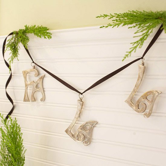 Vianočné dekorácie malá stena bytu ozdobí girlandy vianočné dekorácie nápady pre malý byt nástenné ozdobte girlandy