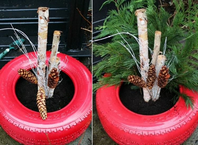 Naaranžujte si pekné vianočné aranžmán sami do červenej obruče