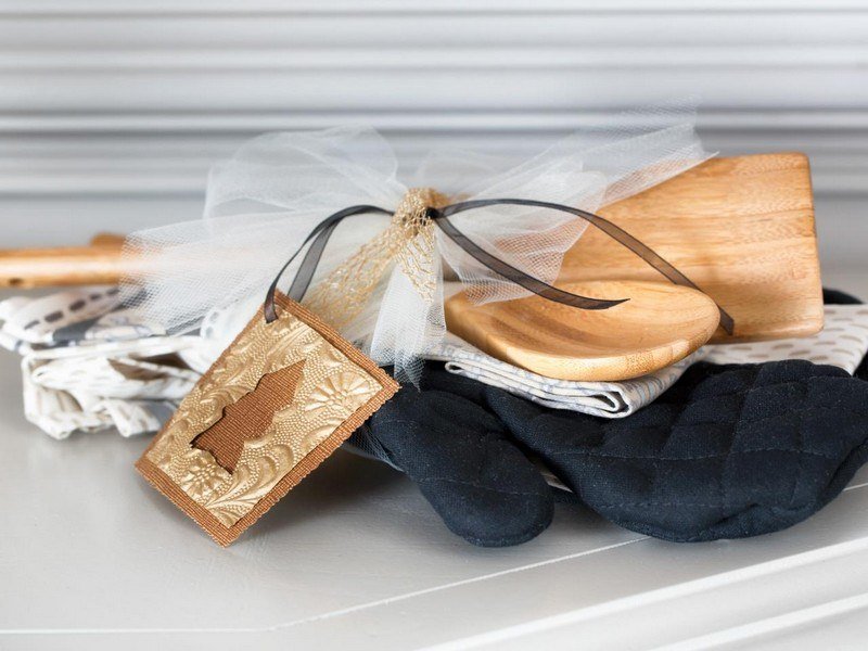 Vianočné darčeky - kuchárske rukavice pre starých rodičov Nápady na vianočné remeslá-2015-starí rodičia-rukavice na varenie-organza -bal