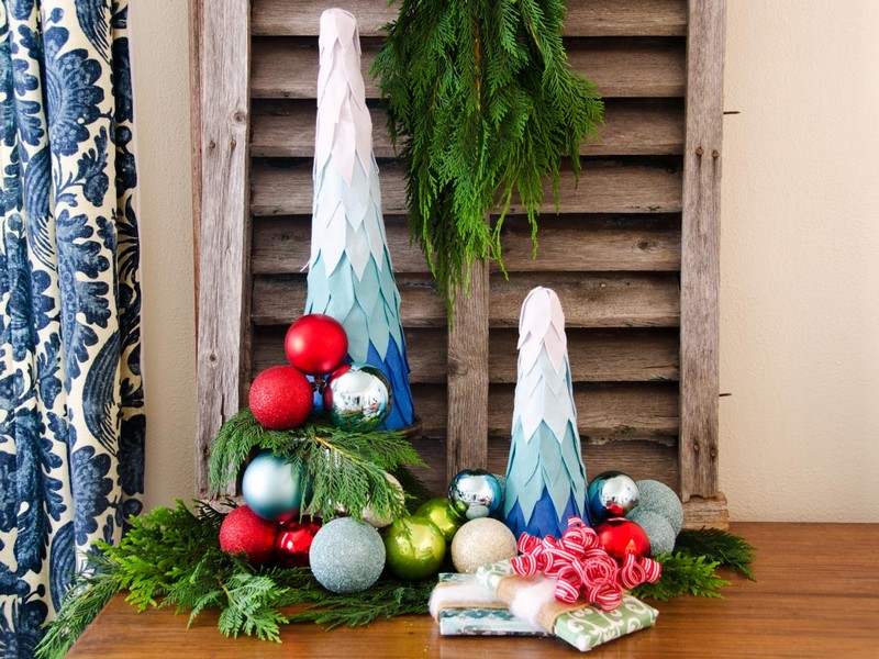 Vyrobte si vianočný stromček z plsti - nápad na darček Vianočné remeselné nápady-2015-Rodičia-Ombre-Látka-vianočný stromček