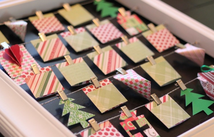 vianočné remeslá s papierovým adventným kalendárom nápad na recykláciu vianočných pohľadníc