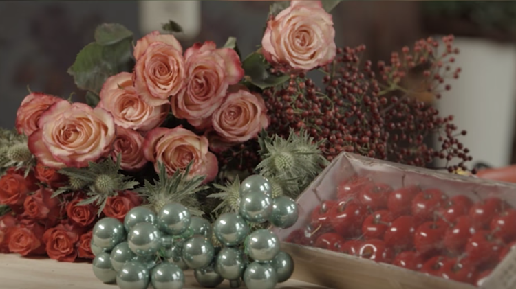 Ruže bobuľové vetvy ozdobné jablká vyrobené z plastu