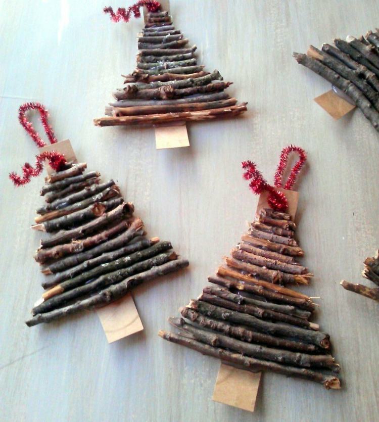 Vianočné ručné práce s prírodnými materiálmi Ozdoby na vianočný stromček drotári z prírodných materiálov lepia jedľový strom