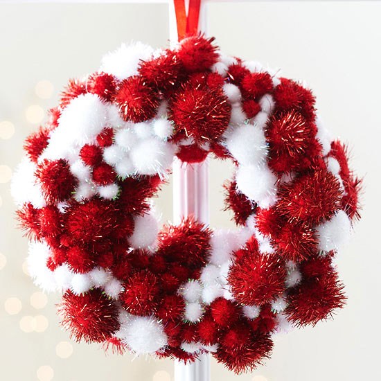 Vyrobte si vianočné ozdoby sami veniec z pom pom Vianočný stromček dekorácie remeselné nápady mini pom pom veniec