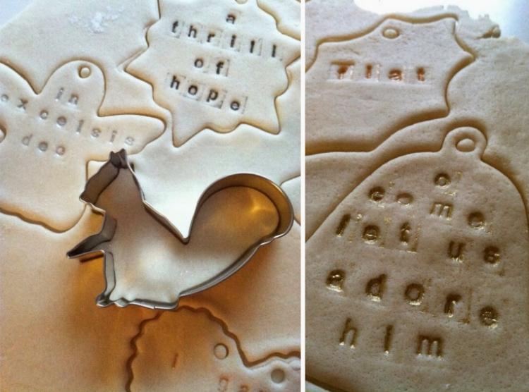 Ozdoby na vianočný stromček-deti-slané-cesto-sušienky-tvary-veverička-nápis-pečiatka