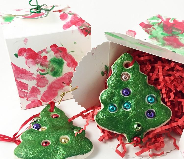 Pred pečením vložte do slaného cesta remeselné perly Ozdoby na vianočný stromček-drotár-deti-soľ-cesto-jedľa-strom-ručné korálky