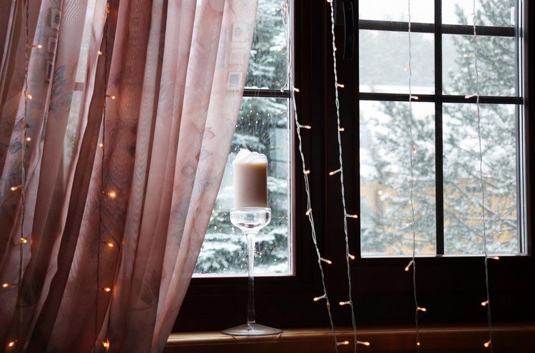 vianočné svetlá okenná svetelná clona vo vnútri