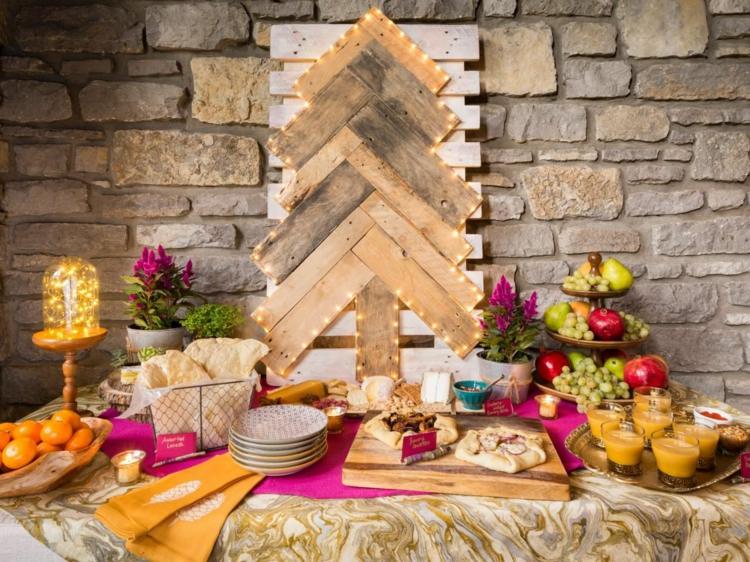 Recepty vianočného bufetu - zdobenie vianočného bufetu dreveným vianočným stromčekom