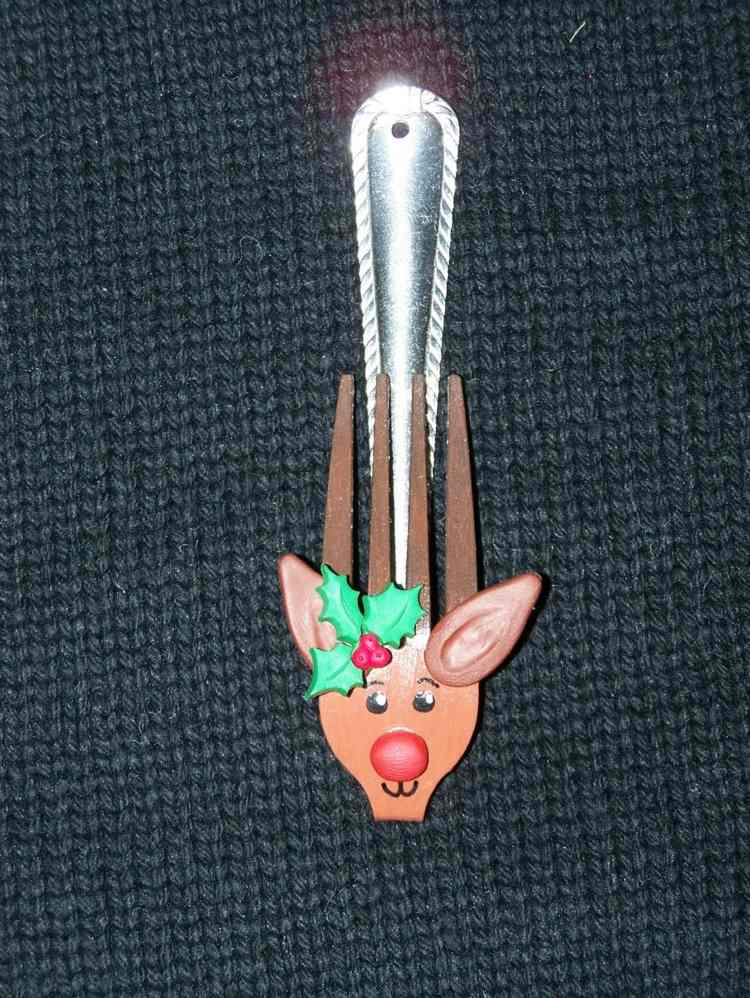 Vianočné ozdoby z kovu - vyrobte soba z vidličky vianočná dekorácia vyrobená z kovovej vidlice obrázok nápadu na remeslá sobov