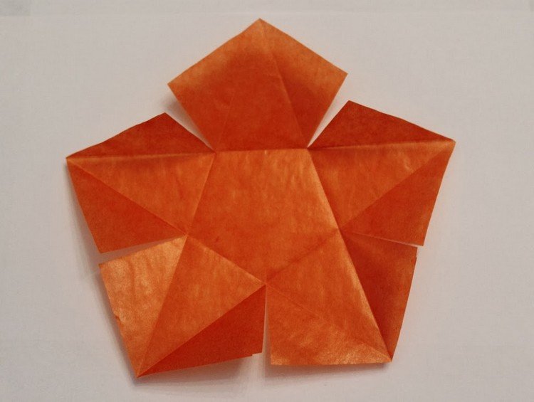 Odrežte šesťuholník pozdĺž línií vianočné dekorácie-okno-hviezda-skladanie-návod-šesťuholník-tvar hviezdy