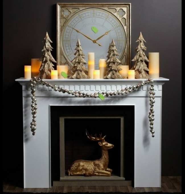 Vianočná dekorácia krb z umelého stromčeka Krb umelé stromové girlandy nástenné hodiny