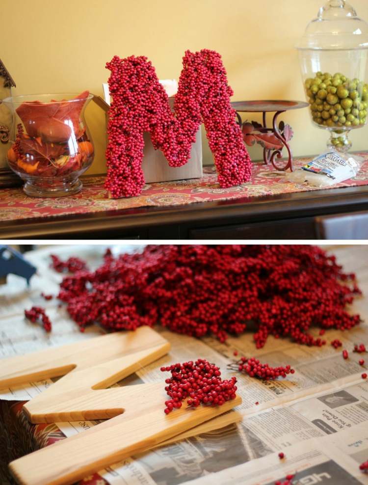 Pôvodný nápad na Vianoce - ozdobte listy bobuľami nápady na vianočné dekorácie písmeno drotár drevo červené bobule