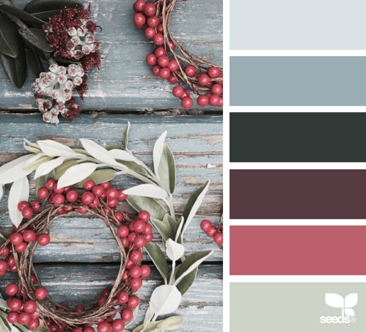 paleta farieb vianočná výzdoba bobuľovité tóny bobuľový veniec bobuľový ker zelený sivý