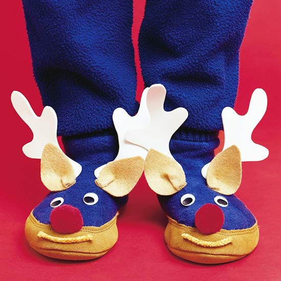vianočné papuče deti zdobia soby Rudolfa drotárske vianočné papuče s deťmi rudolfských sobov