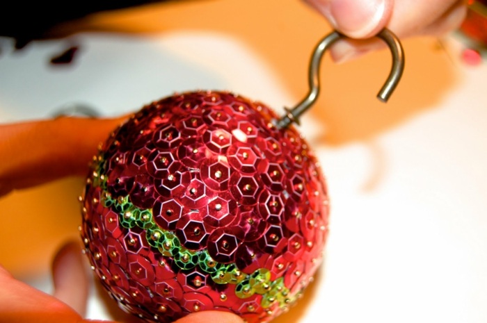 flitre na ples polystyrén drotár červená zelená deco vianoce