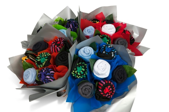 veľa párov ponožiek pre teplé dni na Vianoce Ponožky-pre-muža-v-kytici-tvare