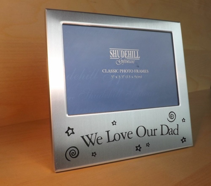 Fotorámček s fotografiou a gravírovaním na Vianoce Rámy s obrázkami detí