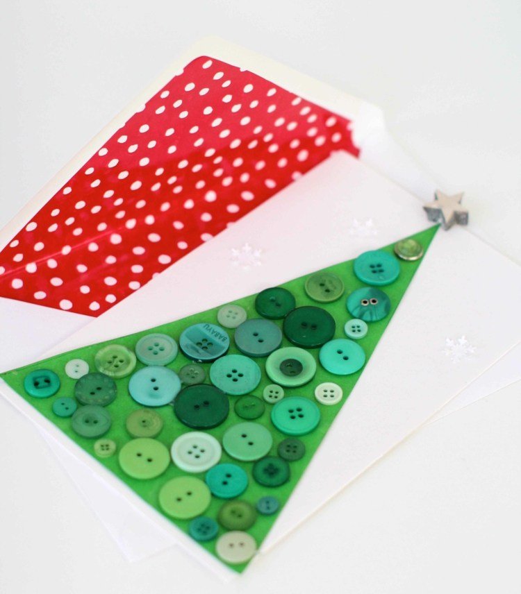 Na vianočný pozdrav vystrihnite trojuholník a prilepte ho gombíkmi drotár si vianočné karty trojuholník jedľa tlačidlo koláž diy