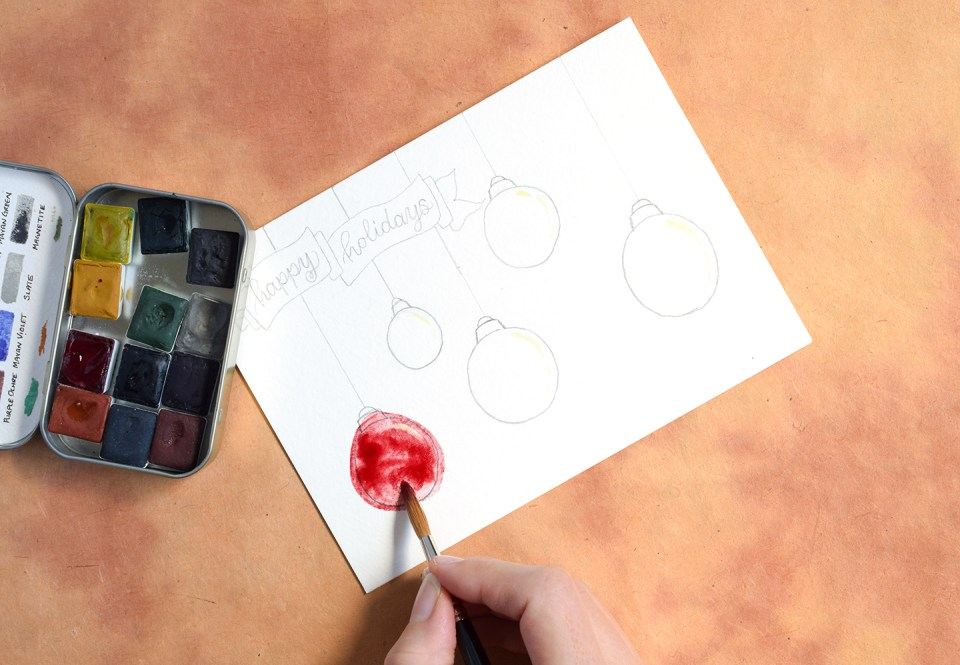 Vymaľujte si vianočné pohľadnice sami, nakreslite vianočné ozdoby a vymaľujte ich akvarelom