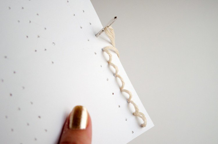 kroky pri vyšívaní vianočnej karty