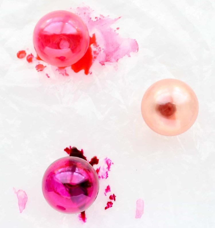 Maľujte vianočné gule, jednofarebné, vyrábajte s deťmi vianočné ozdoby