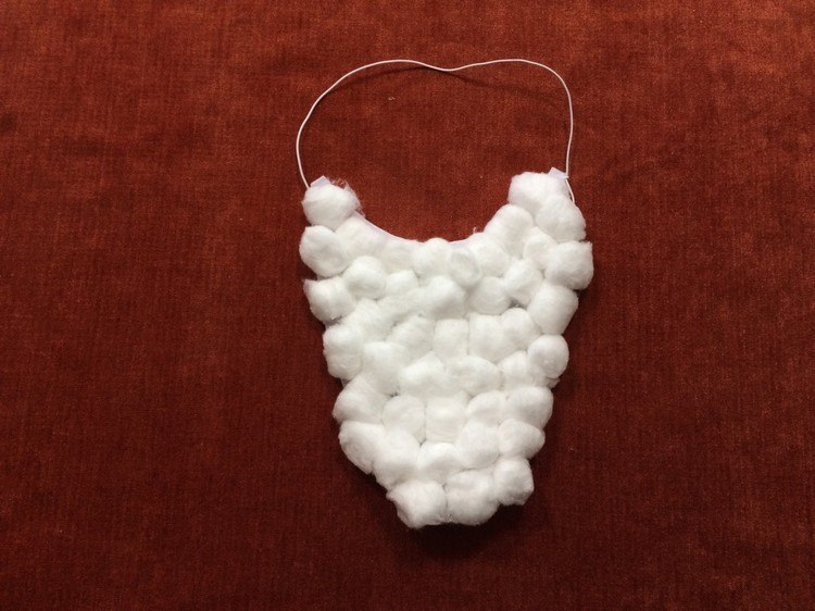 Vytvorte mikulášsku bradu z vaty a plsti santa-claus-brada-drotar-s-detmi-vianocne-vaty