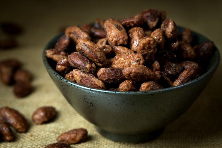 Pražené mandle sú na vianočných trhoch klasikou a jednoducho k nim patria